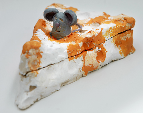 Mouse on Cheese made in ceramics